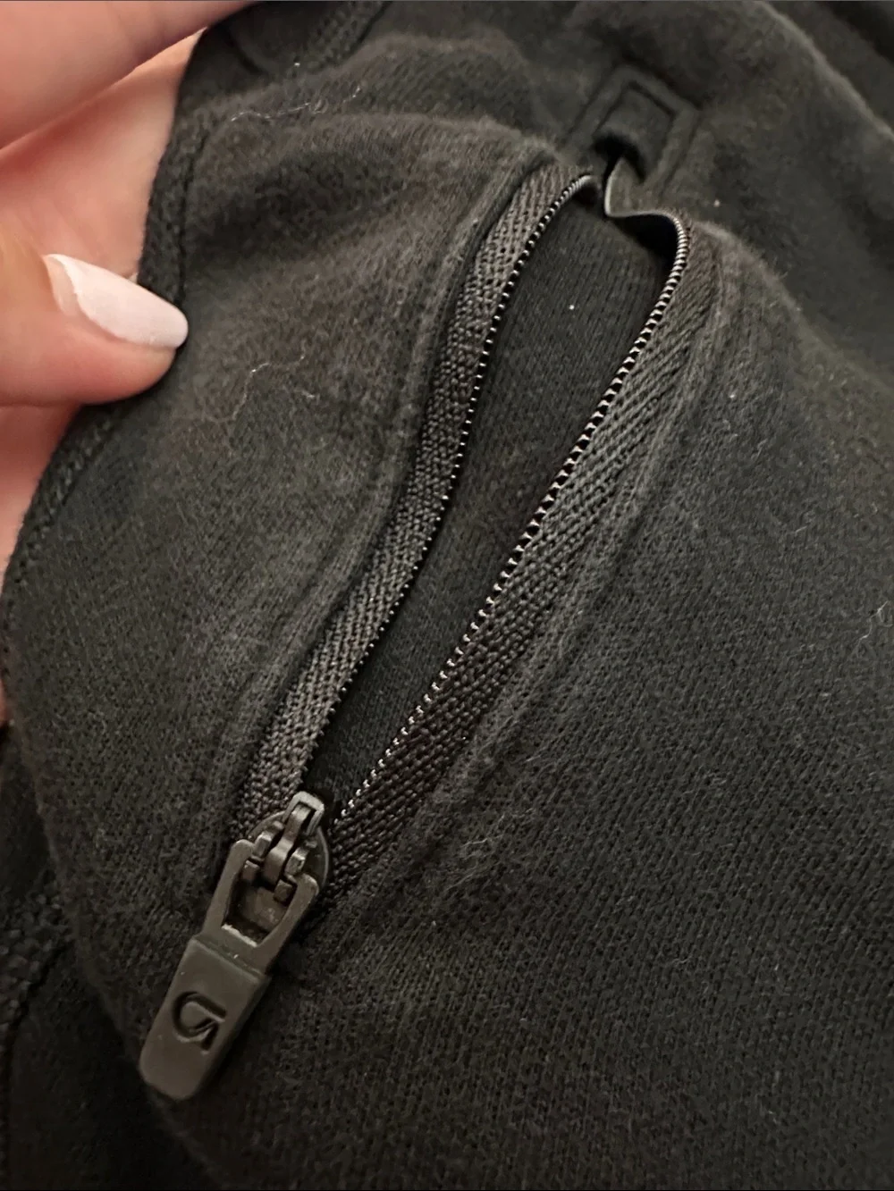 GAP Black Drawstring Athletic Shorts with Zip Pockets